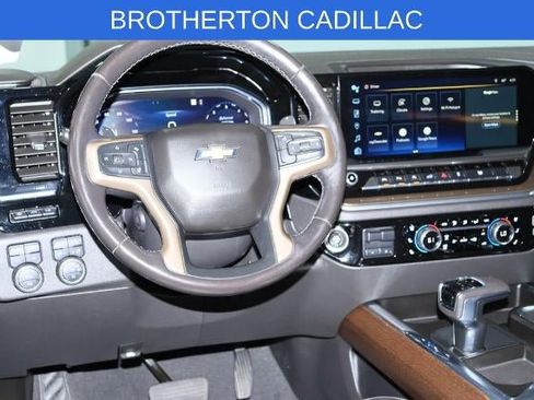 Used 2022 Chevrolet Silverado 1500 High Country w/ Technology Package AWD/4WD image 20