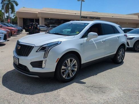 Used 2024 Cadillac XT5 Premium Luxury w/ LPO, Floor Liner Package AWD/4WD image 8