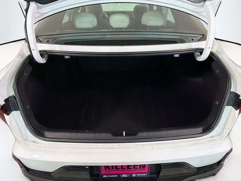 Used 2025 Kia K4 GT-Line w/ GT-Line Premium Package image 28