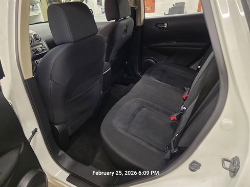 Used 2015 Nissan Rogue S image 11