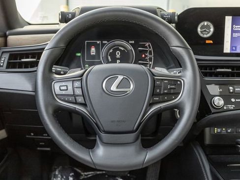 Used 2024 Lexus ES 300h w/ Premium Package FWD image 8