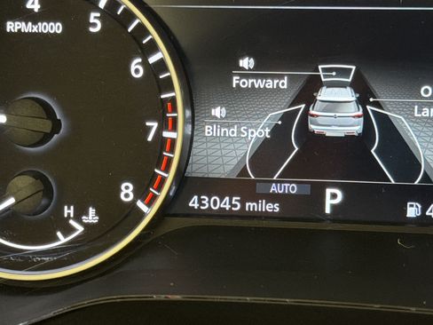 Used 2025 Nissan Pathfinder SV AWD/4WD image 19