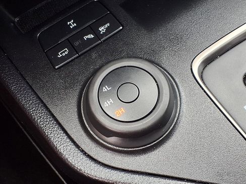 Used 2022 Ford Ranger Lariat w/ Equipment Group 501A High image 13