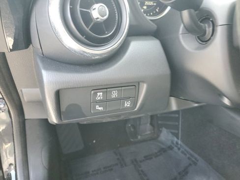 Used 2017 MAZDA MX-5 Miata RF Grand Touring image 12