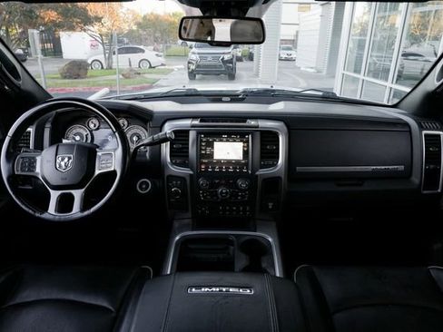 Used 2018 RAM 3500 Laramie Longhorn image 43