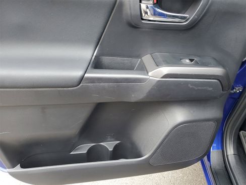 Certified 2023 Toyota Tacoma TRD Off-Road image 16