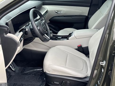 Certified 2025 Hyundai Tucson SEL FWD image 9