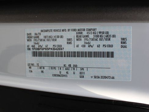 Used 2023 Ford Transit 350 DRW RWD image 41