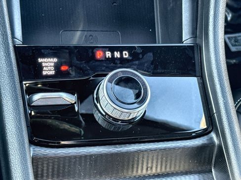 New 2025 Jeep Grand Cherokee Limited w/ Luxury Tech Group II image 22