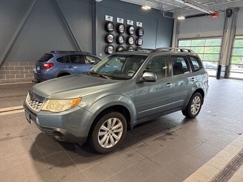 Used 2013 Subaru Forester 2.5X Premium AWD/4WD image 14