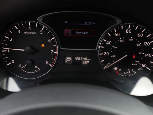 Used 2015 Nissan Altima 2.5 SV FWD image 23