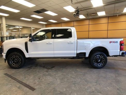 New 2026 Ford F350 Platinum w/ FX4 Off-Road Package image 4