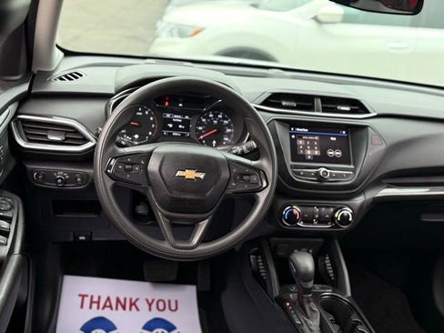 Used 2021 Chevrolet TrailBlazer LT w/ Driver Confidence Package image 5
