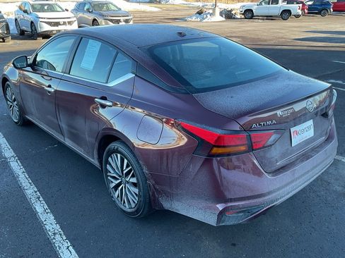 Used 2024 Nissan Altima 2.5 SV w/ SV Premium Package image 7