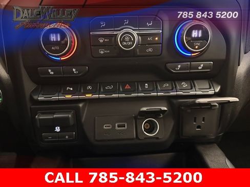 Used 2021 Chevrolet Silverado 1500 LT Trail Boss w/ Convenience Package II image 9