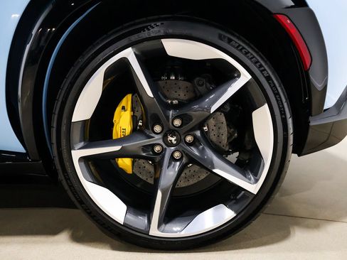 Used 2025 Ferrari Purosangue AWD/4WD image 20