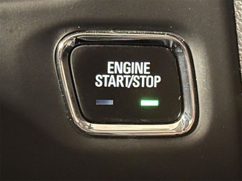 Used 2023 GMC Acadia SLT w/ Elevation Edition image 30