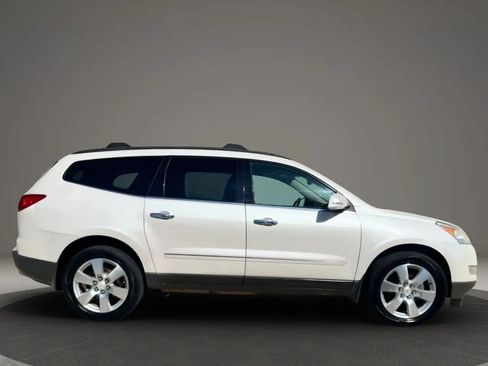 Used 2012 Chevrolet Traverse LTZ FWD image 8