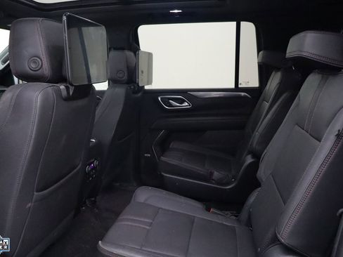 Used 2023 Chevrolet Suburban RST w/ Luxury Package image 25