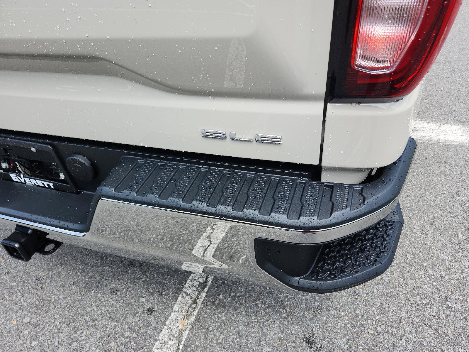 New 2026 GMC Sierra 1500 SLE AWD/4WD image 4