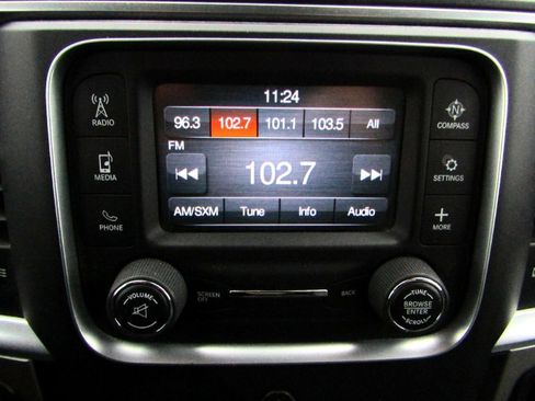 Used 2018 RAM 1500 Classic SLT image 19