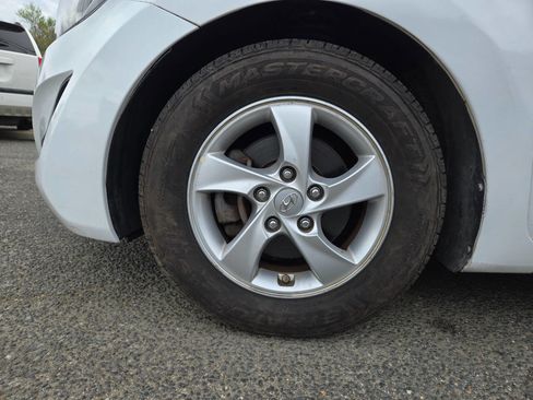 Used 2015 Hyundai Elantra SE FWD image 20
