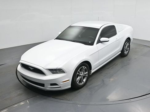 Used 2014 Ford Mustang Premium image 28
