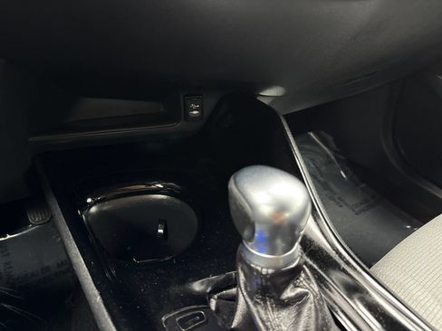 Used 2019 Toyota C-HR XLE FWD image 30
