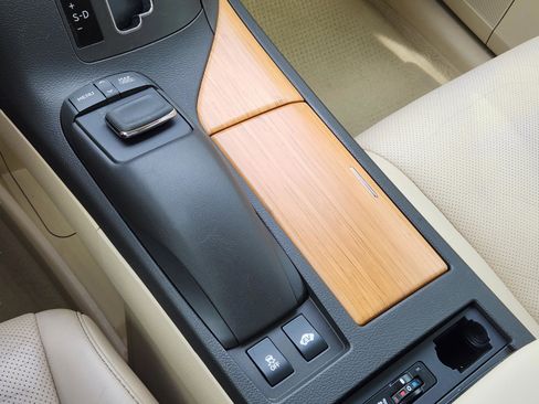 Used 2015 Lexus RX 450h FWD image 15