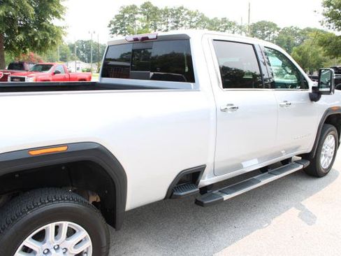 Used 2020 GMC Sierra 2500 SLT RWD image 11