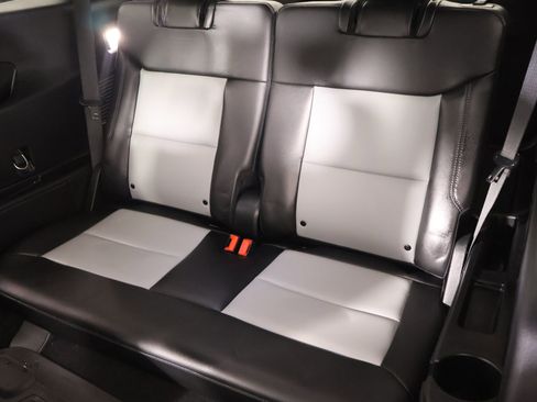 Used 2022 Ford Explorer XLT w/ Equipment Group 202A image 14