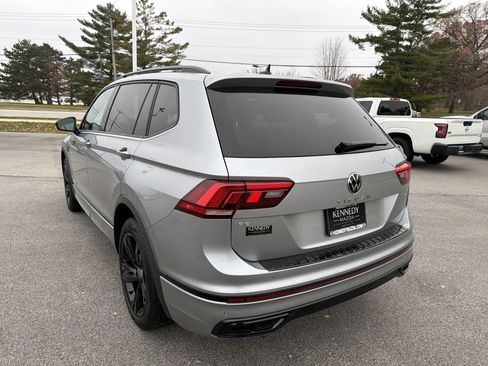 Used 2023 Volkswagen Tiguan SE R-Line image 5