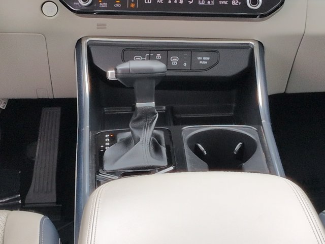 Used 2025 Kia Carnival SX Prestige FWD image 21