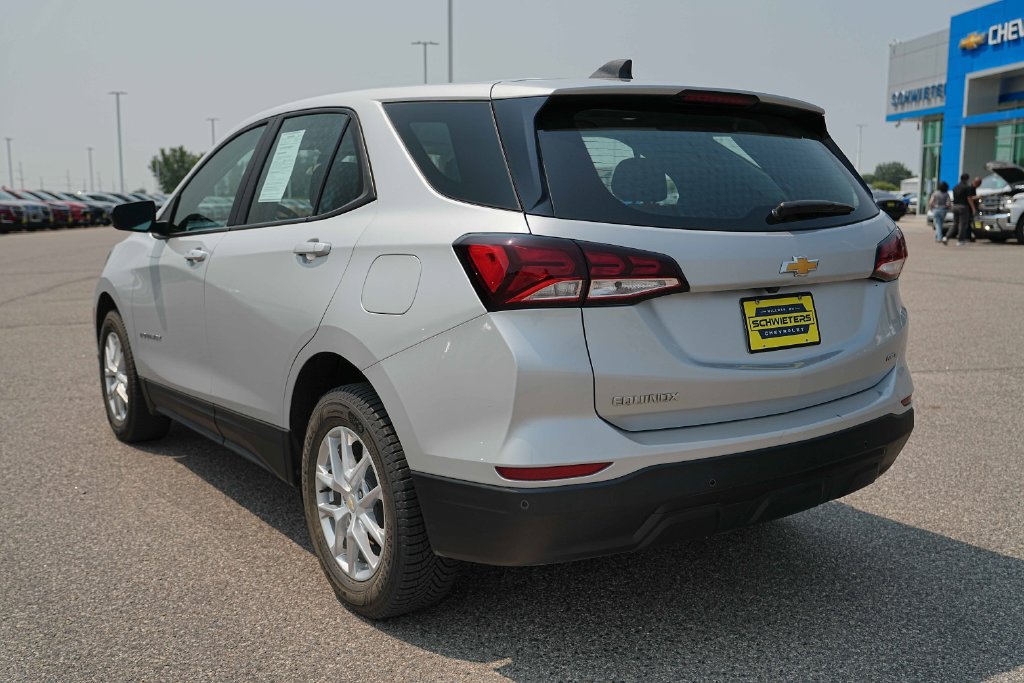 Used 2022 Chevrolet Equinox LS AWD/4WD image 9