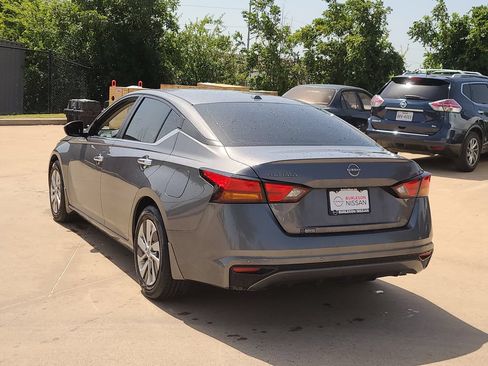Certified 2025 Nissan Altima 2.5 S FWD image 2