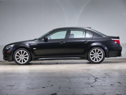 Used 2008 BMW M5 image 15
