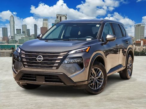 Used 2026 Nissan Rogue SV FWD image 1