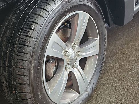 Used 2016 Jeep Patriot High Altitude AWD/4WD image 29