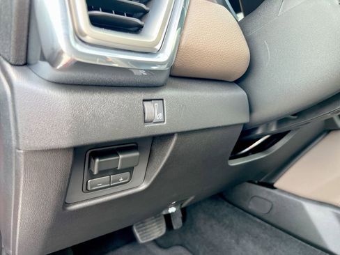 New 2026 GMC Canyon Denali image 16