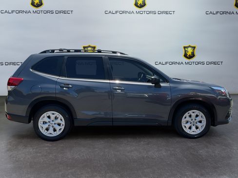 Used 2023 Subaru Forester AWD/4WD image 4