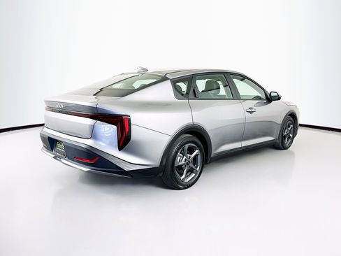 Used 2025 Kia K4 LXS image 9