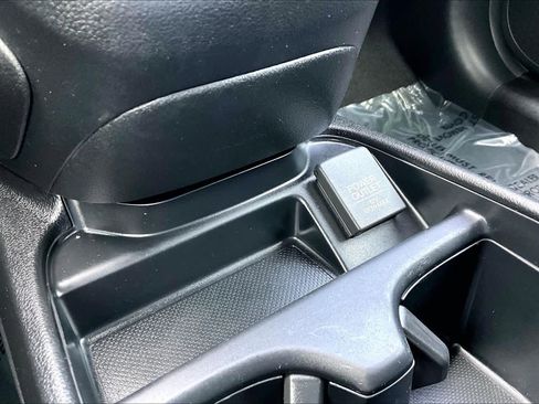 Used 2014 Honda CR-V LX image 34