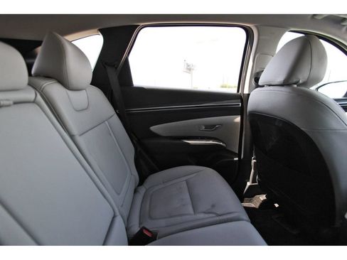 Used 2024 Hyundai Tucson Limited FWD image 13