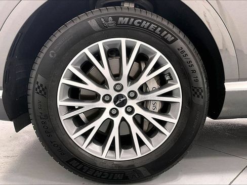 Used 2025 Genesis GV80 2.5T Standard AWD/4WD image 10