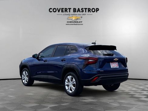 Used 2024 Chevrolet Trax LS w/ Driver Confidence Package FWD image 5