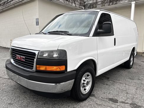 Used 2019 GMC Savana 2500 2500 3dr Cargo Van w/ Driver Convenience Package image 2