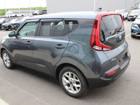 Used 2020 Kia Soul S FWD image 23