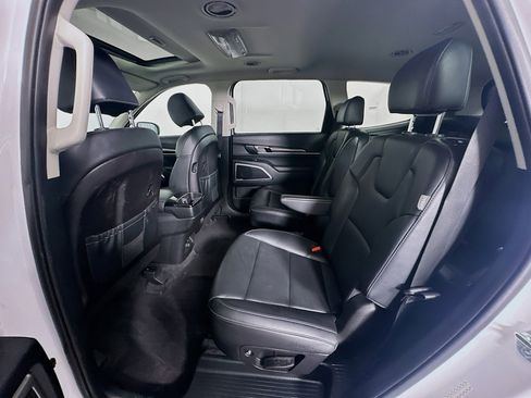Used 2025 Kia Telluride S FWD image 29