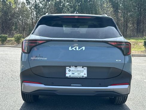 New 2026 Kia Sportage EX image 6