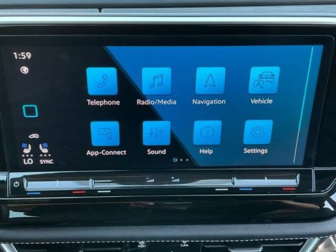 Certified 2024 Volkswagen Atlas Cross Sport SE FWD image 21